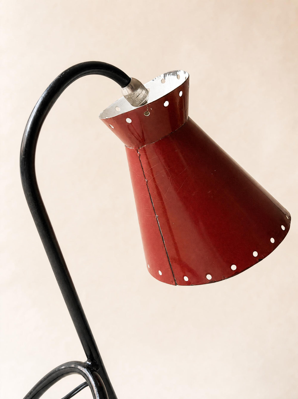 Vintage Italian 50s Red Diablo Table Lamp on Tripod Stand — photo 5
