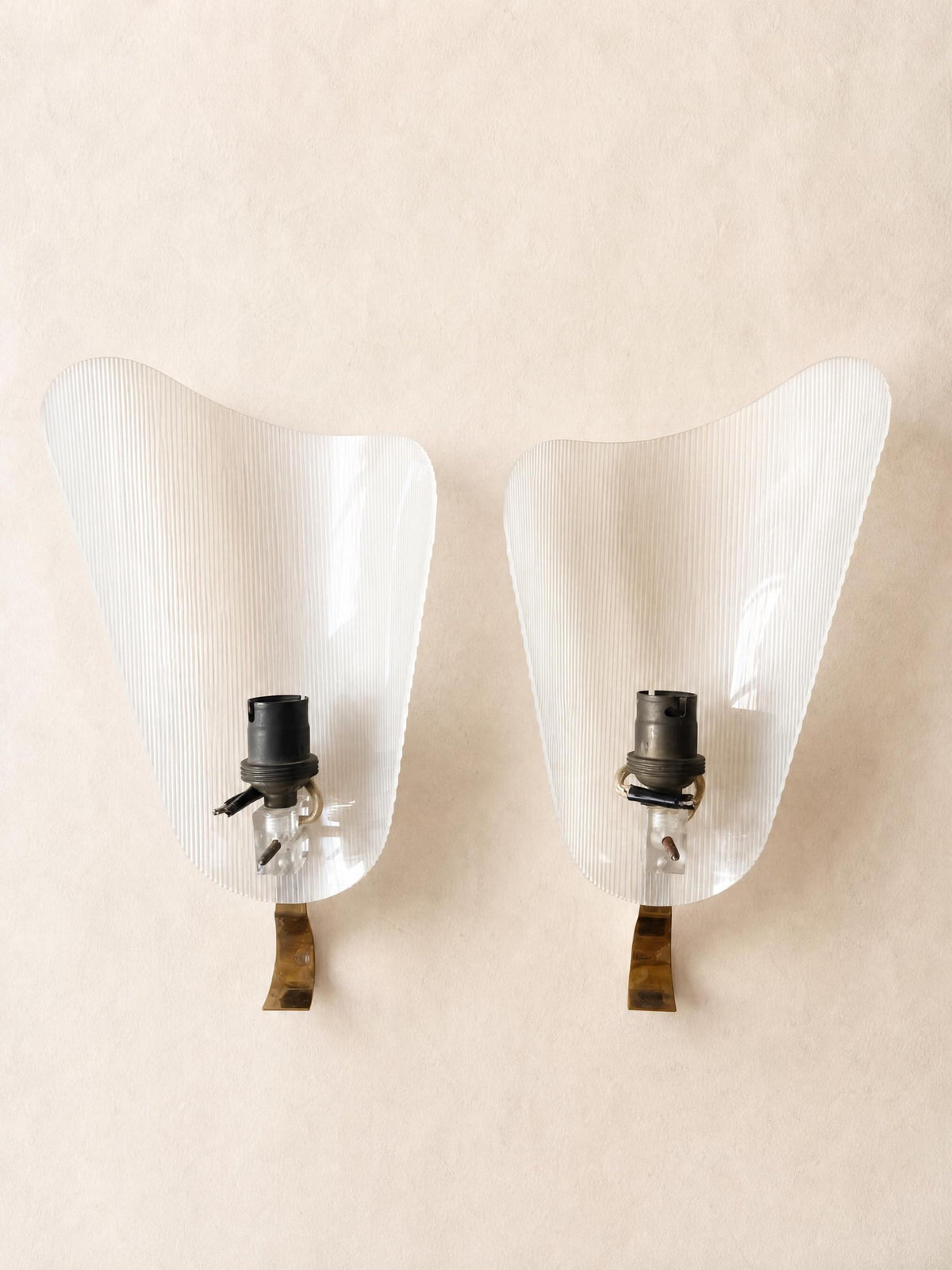 Italian 50s Perspex Wall Sconces with Brass, Pair of Sculptural Wall Lights — photo 9