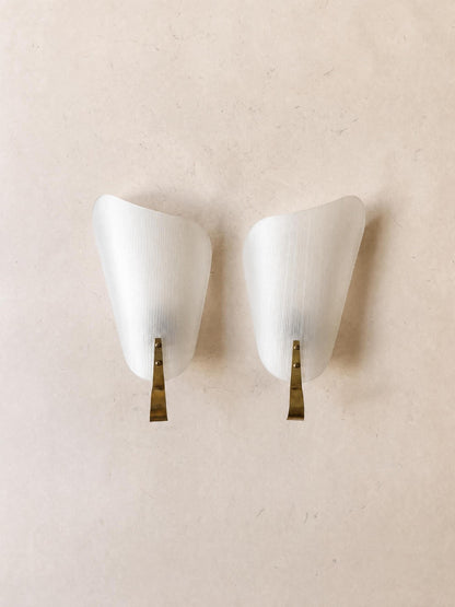Italian 50s Perspex Wall Sconces with Brass, Pair of Sculptural Wall Lights — photo 1