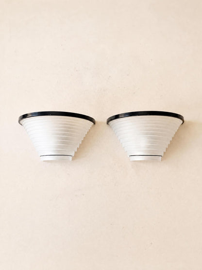 Pair of Italian 80s Artemide Egisto 28 Frosted Glass Wall Sconces by A. Mangiarotti — photo 3